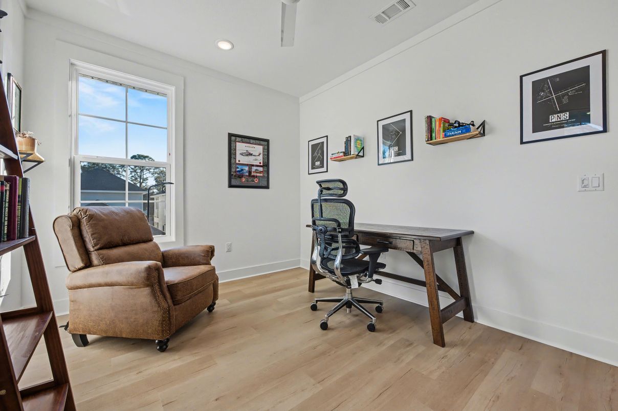 Home Office, Interior, Recessed Lighting, Wood Texture Flooring