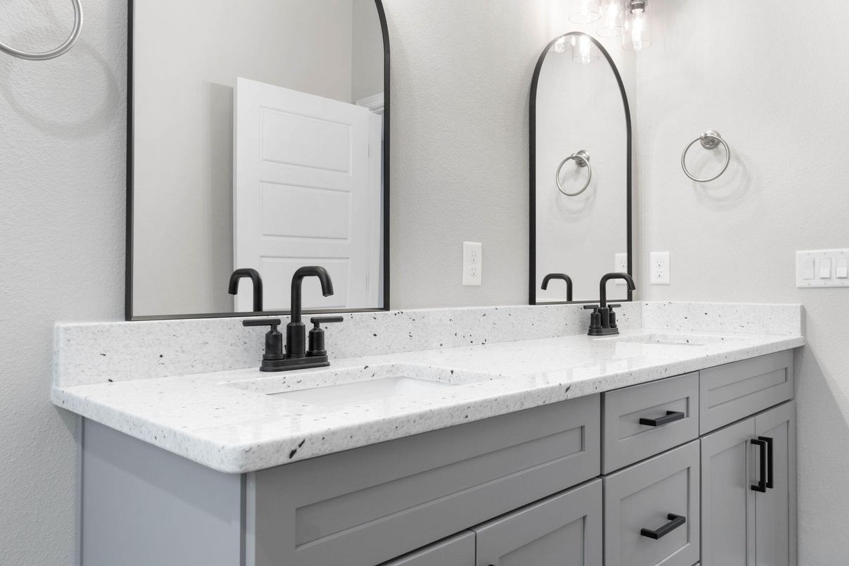 Bathroom, Dual Sink Vanities, Interior