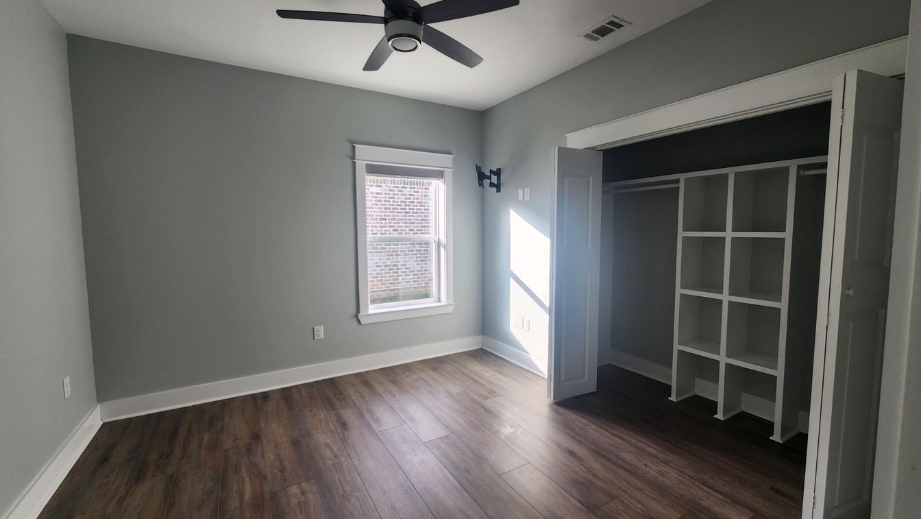 DE Listing image placeholder