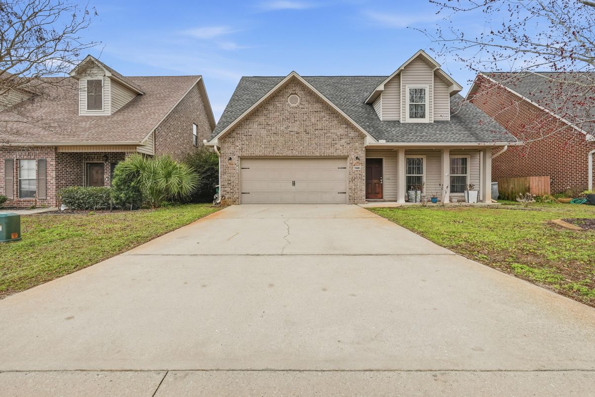 Attached, Exterior, Facade, Brick Facade, Cape Cod