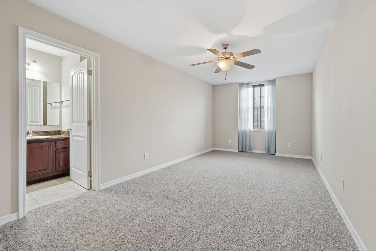 Bathroom, Empty room, Interior