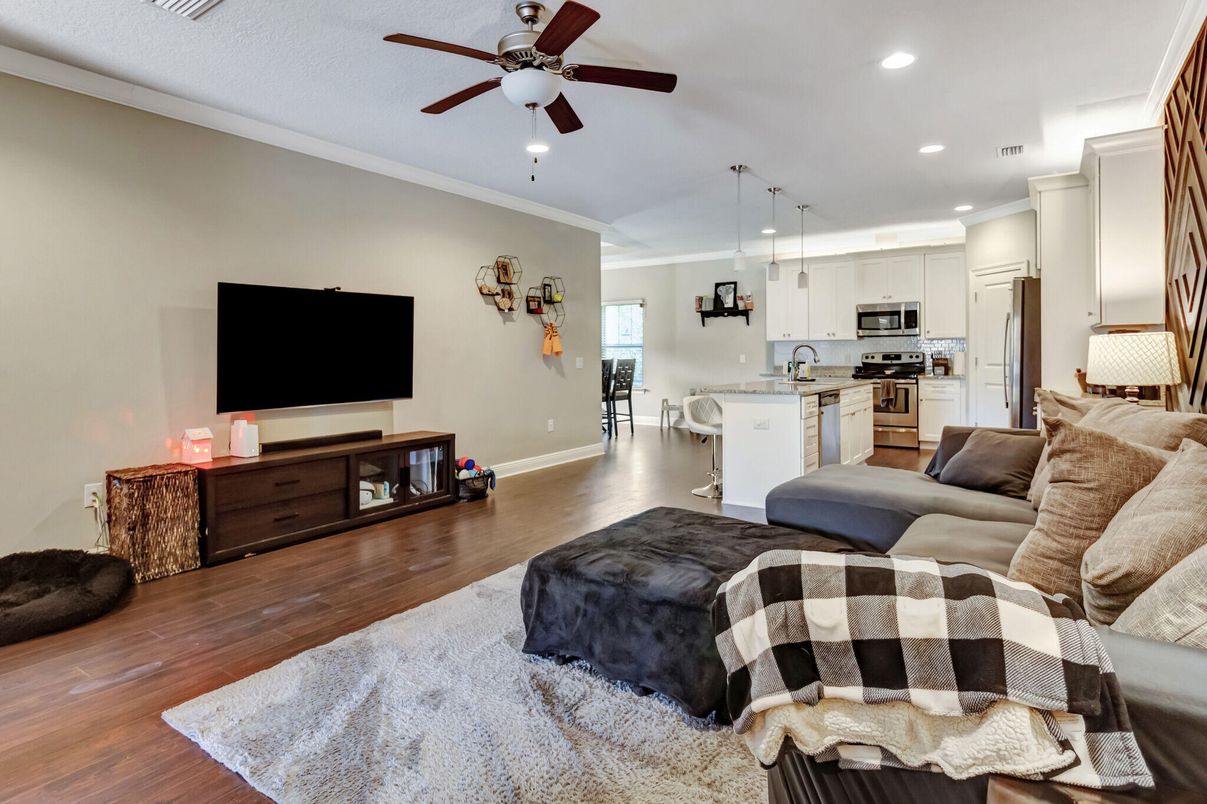 Interior, Kitchen, Living room, Pendant Lights, Recessed Lighting, Stainless Steel Appliances, Wood Texture Flooring