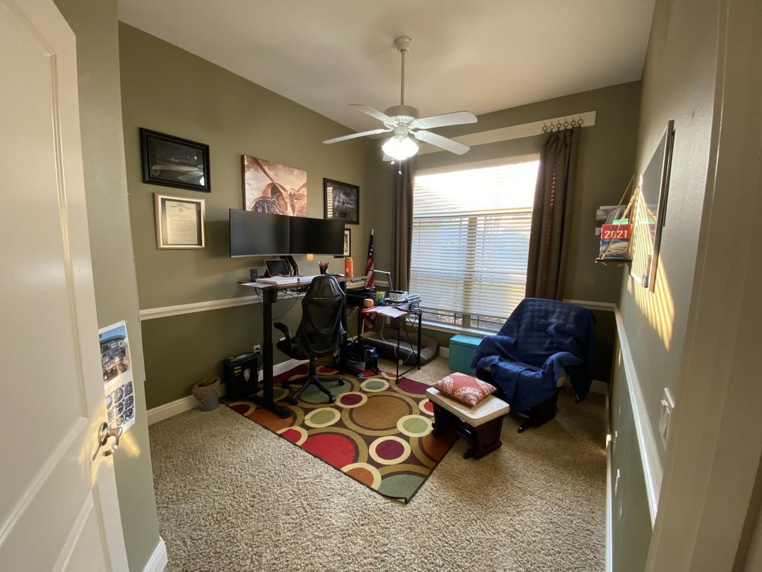 Home Office, Interior