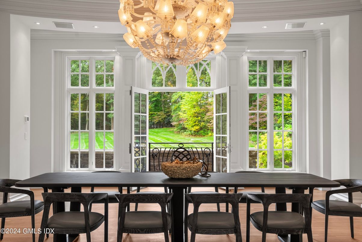 Chandelier, Dining room, Interior, Recessed Lighting, Wood Texture Flooring