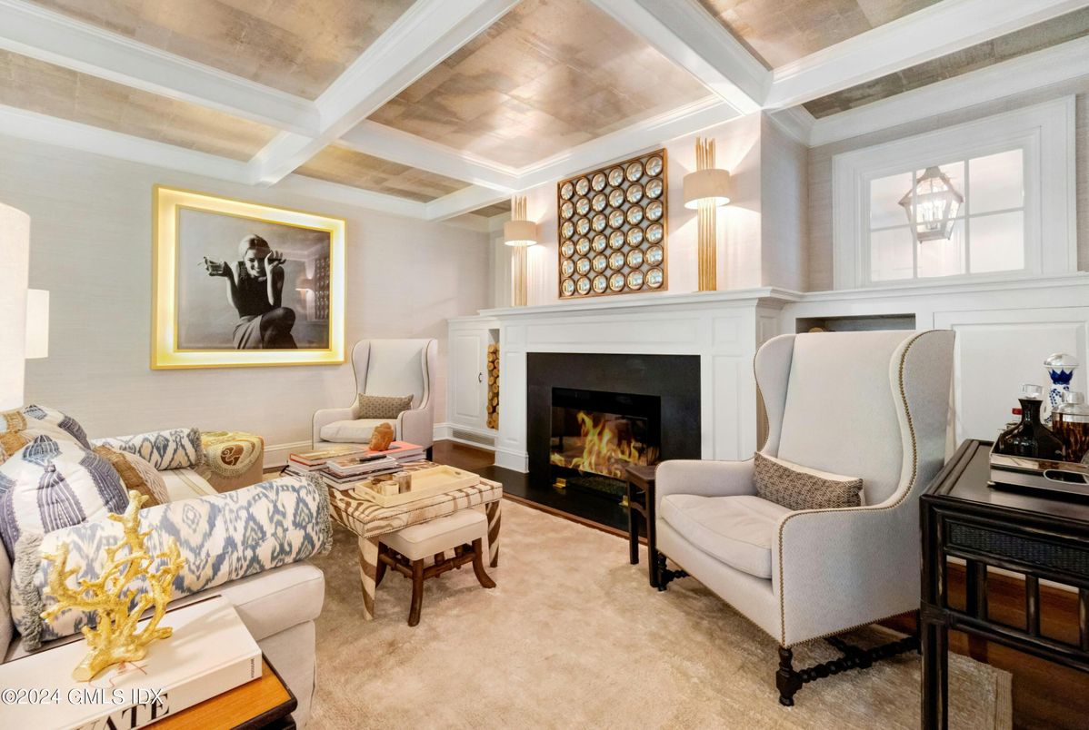 Fireplace, Interior, Living room