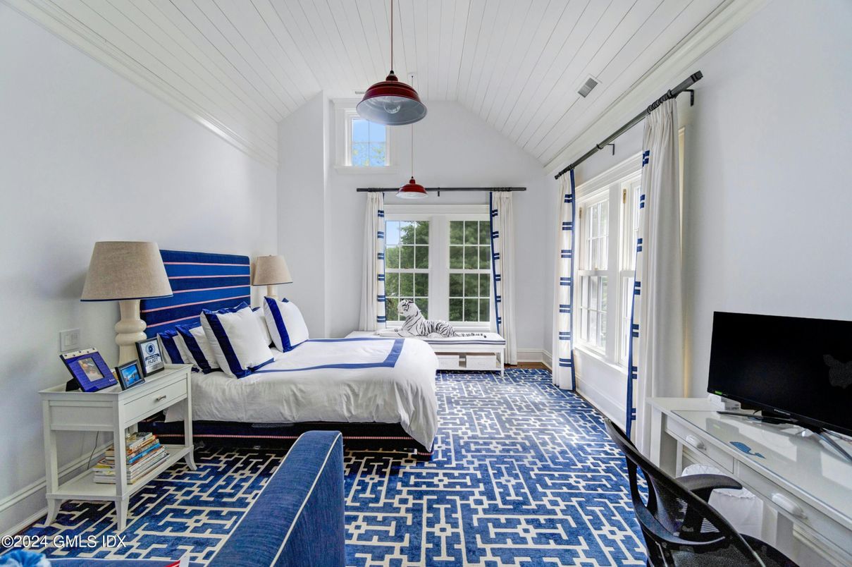 Bedroom, Interior, Pendant Lights