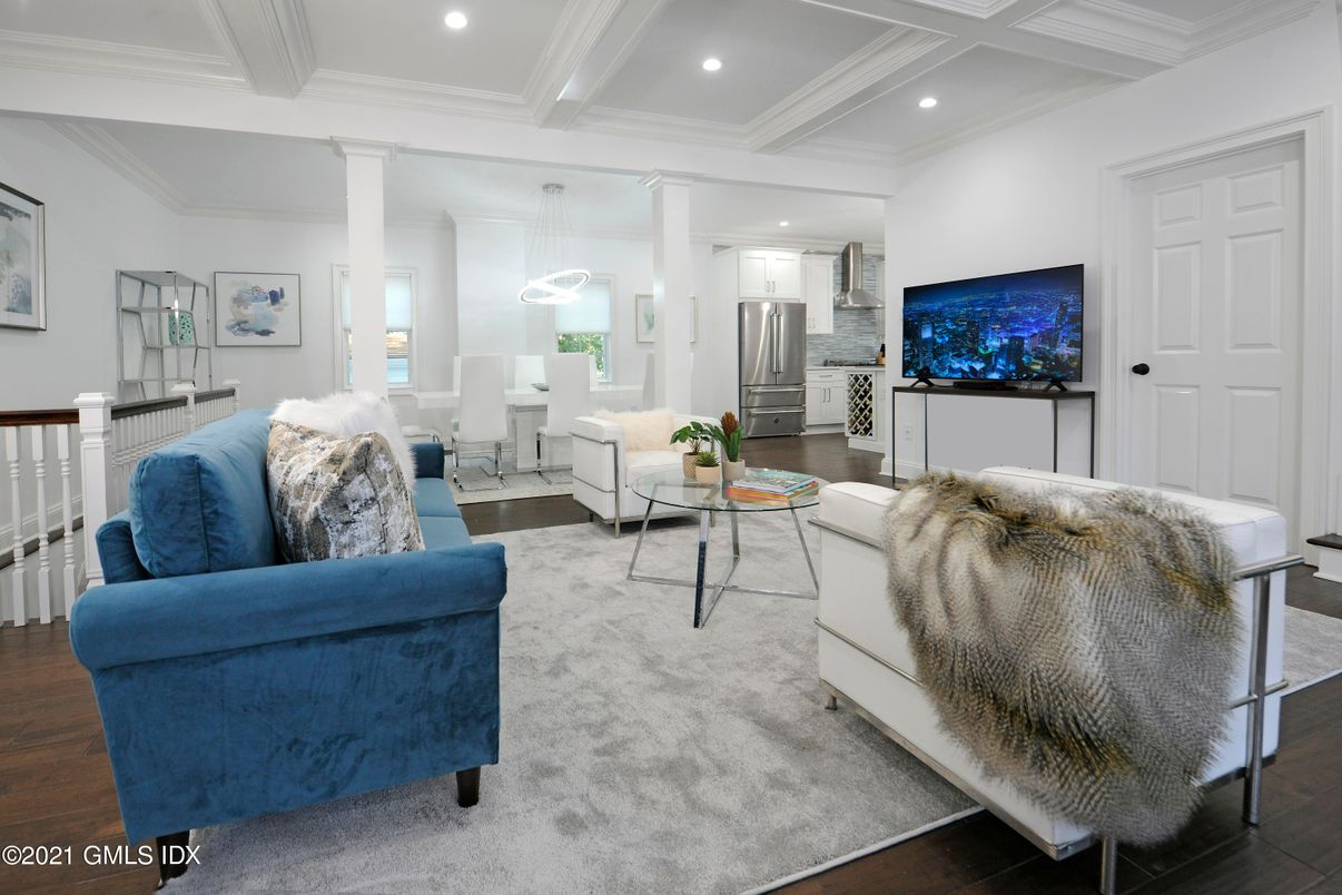 Interior, Living room, Recessed Lighting, Wood Texture Flooring