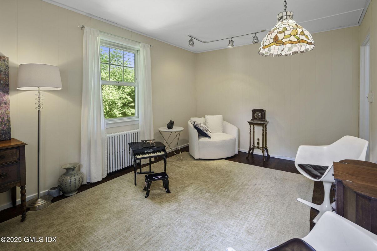 Interior, Pendant Lights, Wood Texture Flooring