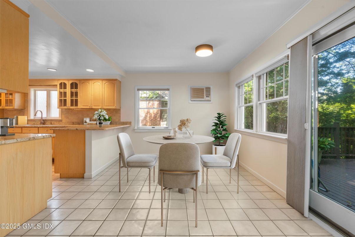 Dining room, Interior, Kitchen, Recessed Lighting