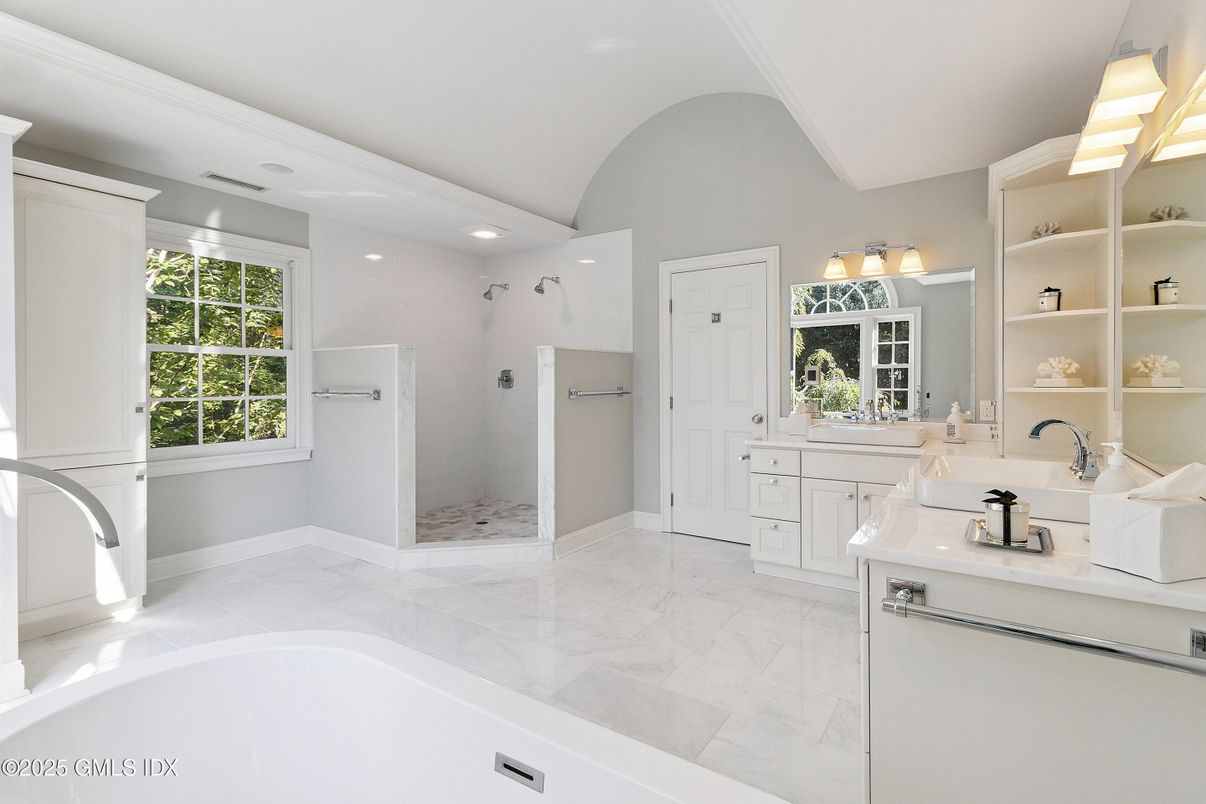 Bathroom, Dual Sink Vanities, Interior, Marble, Recessed Lighting