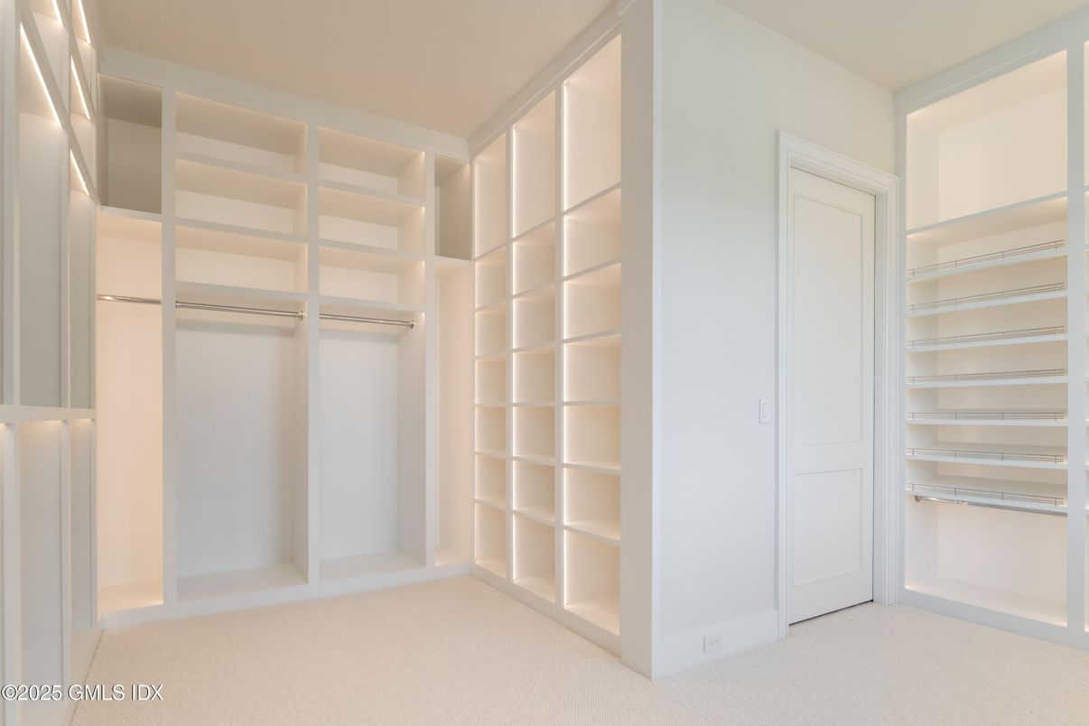 Interior, Walk-in Closets