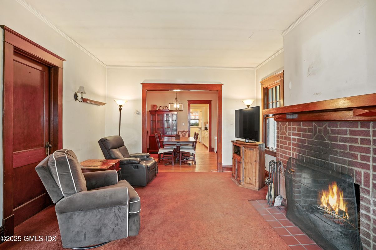 Dining room, Fireplace, Interior, Pendant Lights