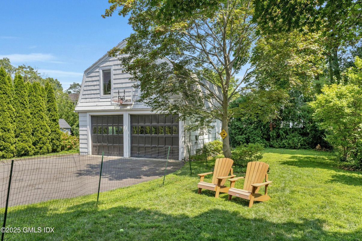 Backyard, Detached Garage, Exterior