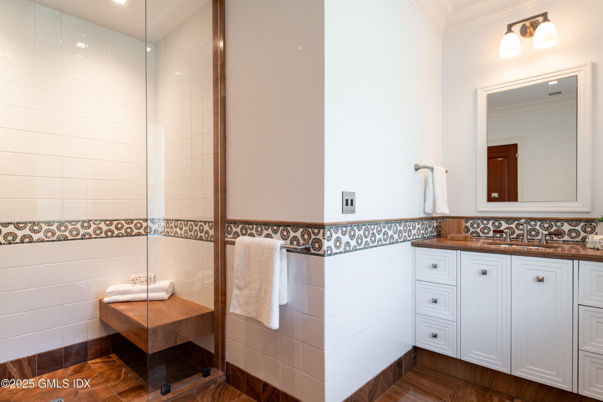 Bathroom, Interior, Recessed Lighting, Wood Texture Flooring