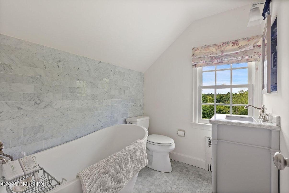 Bathroom, Free Standing Baths, Interior, Marble Walls