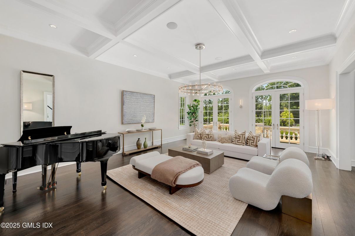 Interior, Living room, Pendant Lights, Piano, Recessed Lighting, Wood Texture Flooring