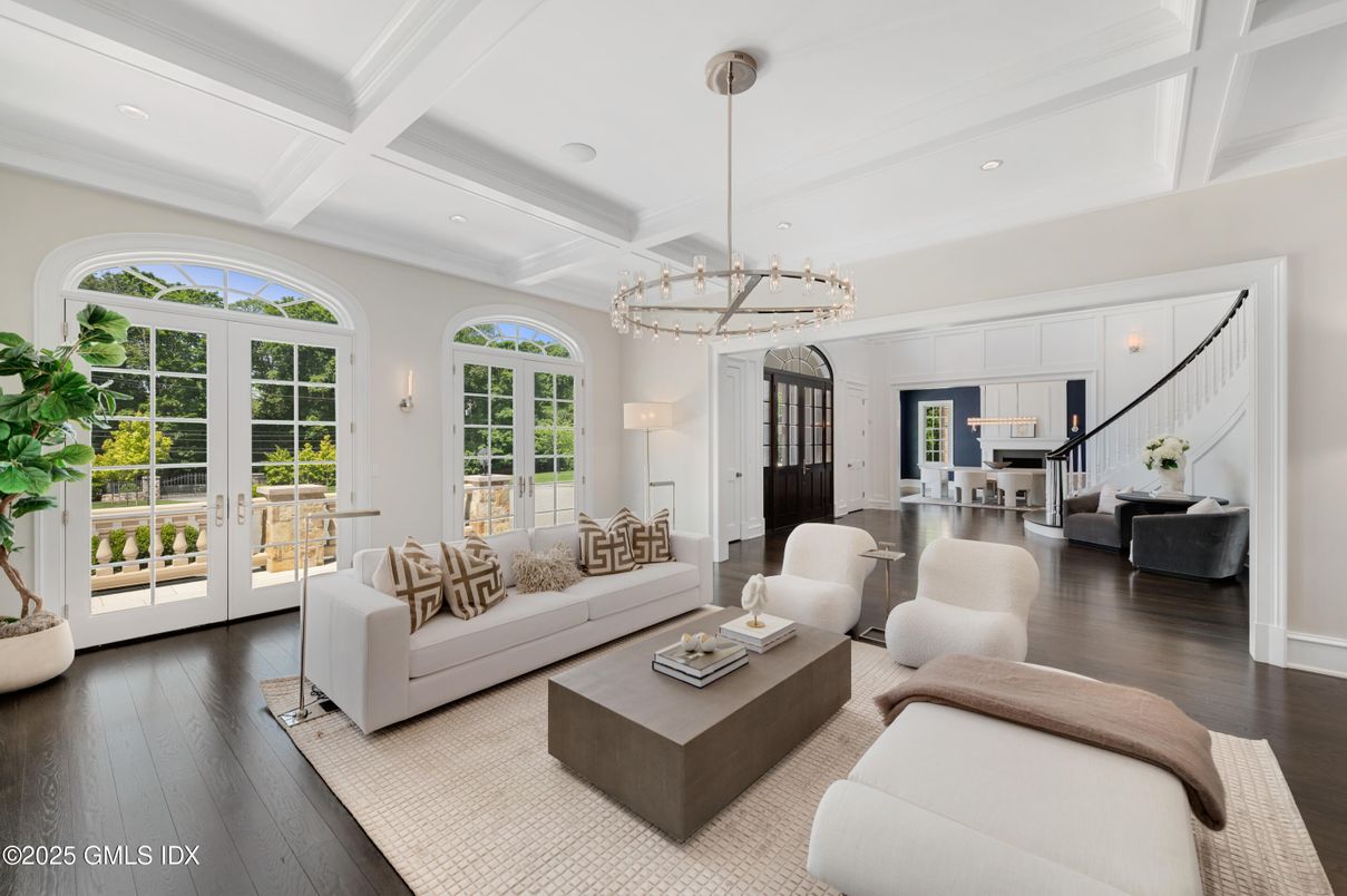 Interior, Living room, Pendant Lights, Recessed Lighting, Wood Texture Flooring