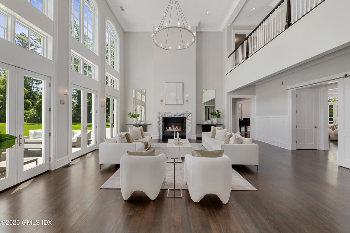 Fireplace, Interior, Living room, Pendant Lights, Recessed Lighting, Wood Texture Flooring