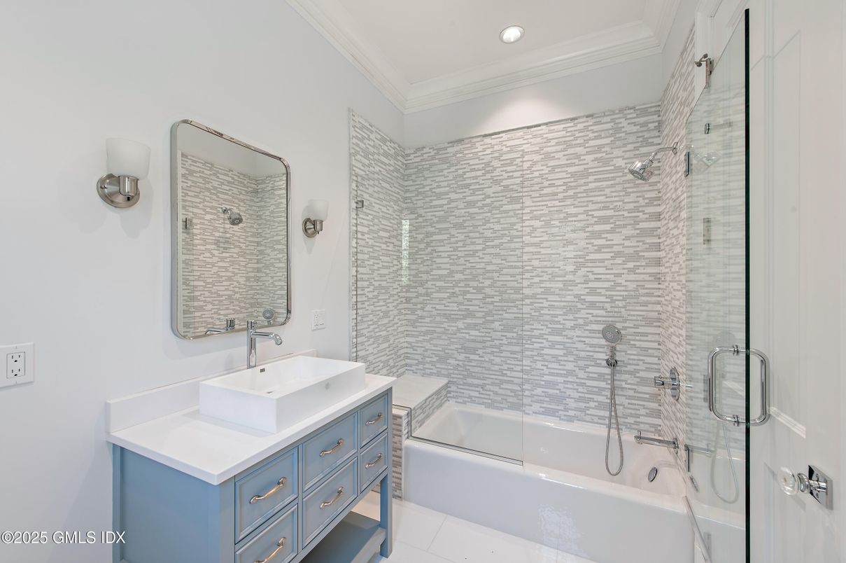 Bathroom, Dual Sink Vanities, Glass Shower, Interior, Recessed Lighting