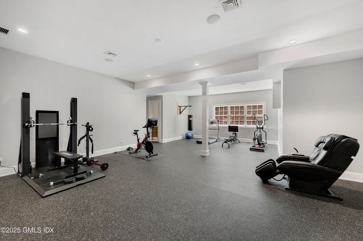 Fitness Equipment, Interior, Recessed Lighting