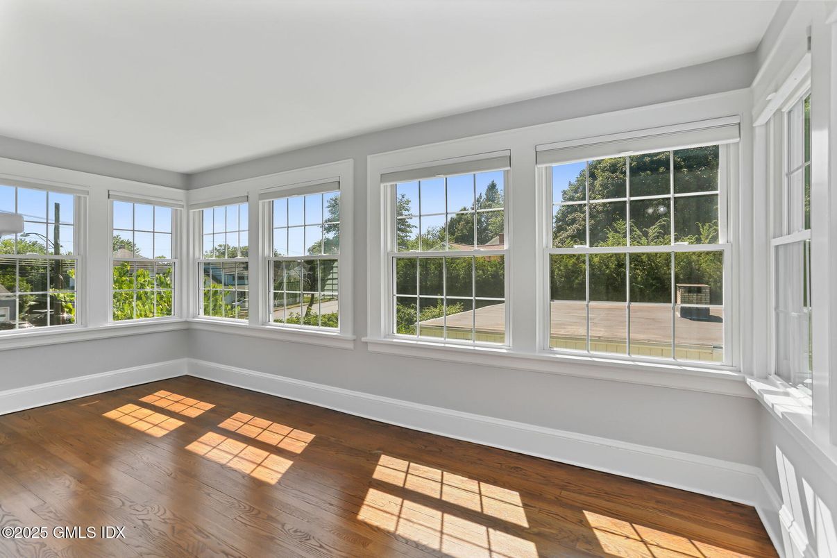 Empty room, Interior, Sun Room, Wood Texture Flooring