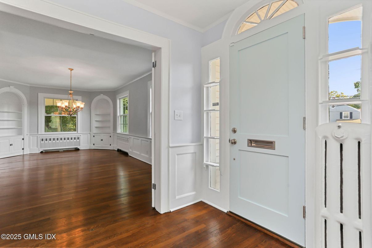 Chandelier, Empty room, Interior, Wood Texture Flooring