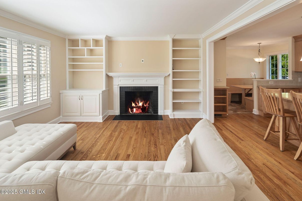 Dining room, Fireplace, Interior, Living room, Pendant Lights, Wood Texture Flooring