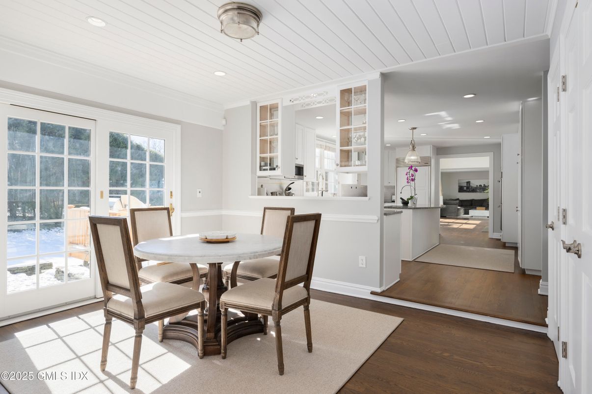 Dining room, Interior, Kitchen, Pendant Lights, Recessed Lighting, Wood Texture Flooring