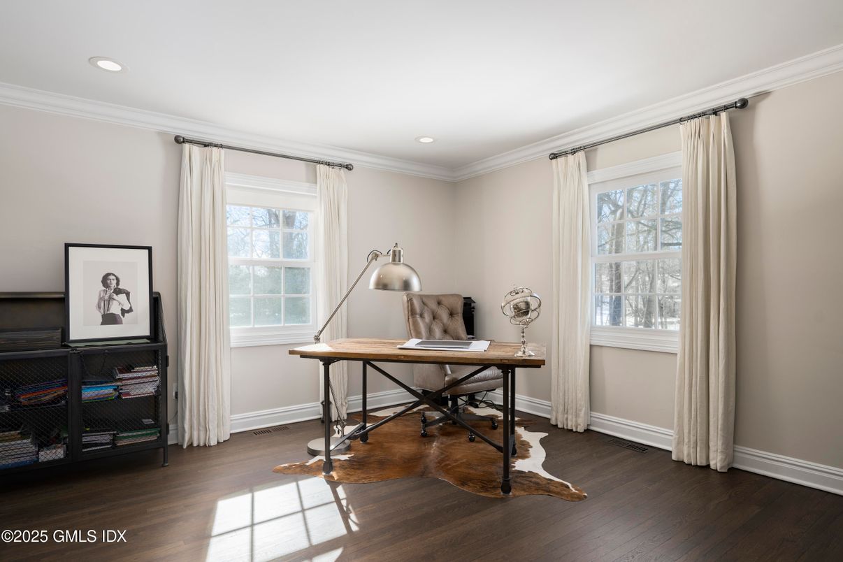 Home Office, Interior, Recessed Lighting, Wood Texture Flooring