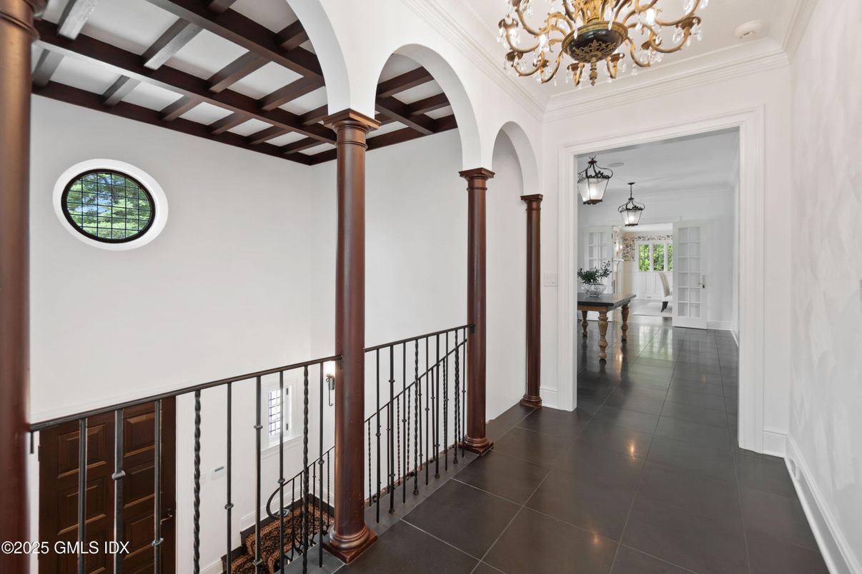 Chandelier, Interior