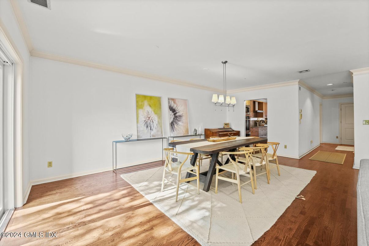 Chandelier, Dining room, Interior, Recessed Lighting, Wood Texture Flooring