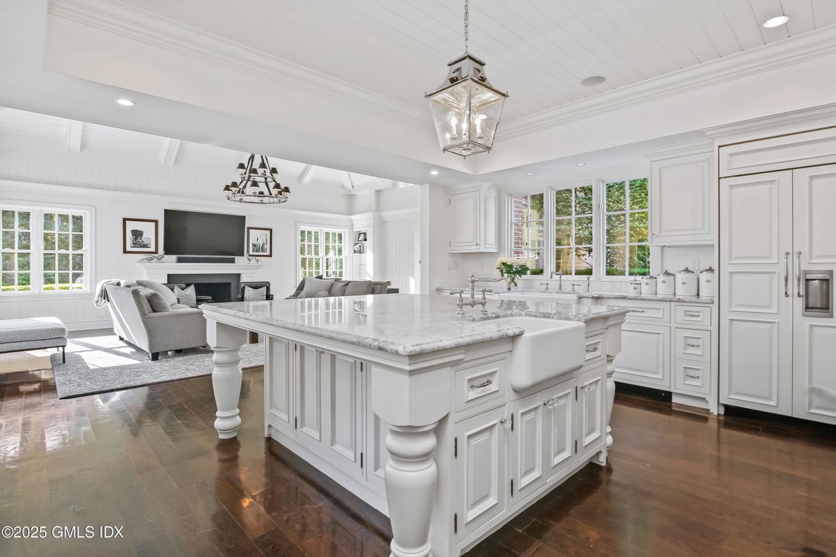 Fireplace, Interior, Kitchen, Living room, Pendant Lights, Recessed Lighting, Wood Texture Flooring