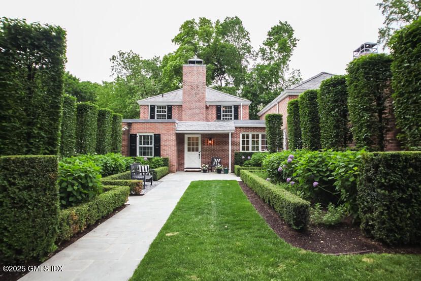 Backyard, Exterior, Facade, Brick Facade, Georgian