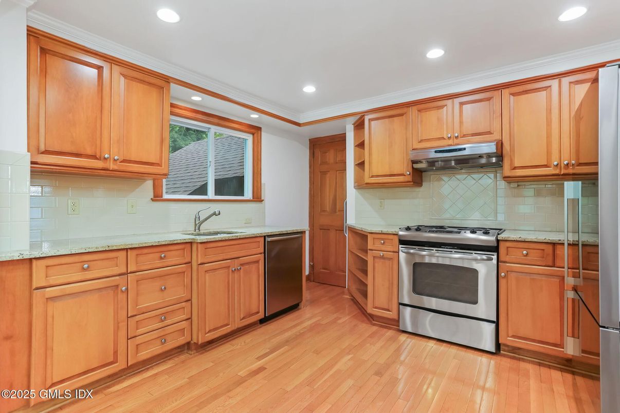 Interior, Kitchen, Recessed Lighting, Stainless Steel Appliances, Wood Texture Flooring
