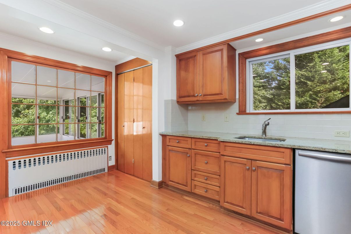 Interior, Kitchen, Recessed Lighting, Wood Texture Flooring