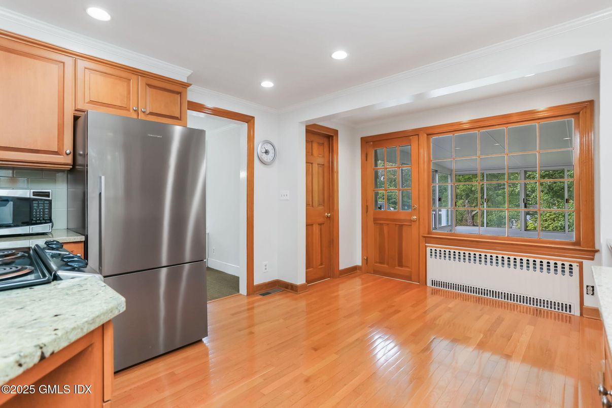 Interior, Kitchen, Recessed Lighting, Wood Texture Flooring