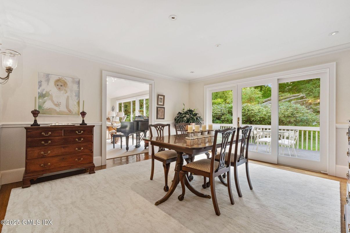 Dining room, Interior, Piano, Recessed Lighting, Wood Texture Flooring
