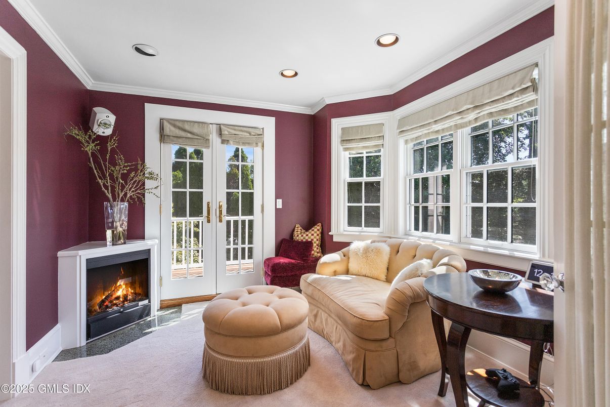 Fireplace, Interior, Living room, Recessed Lighting