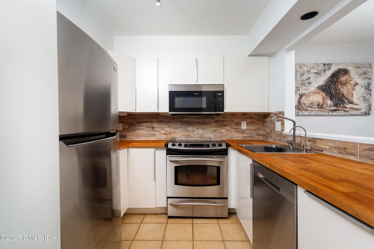 Interior, Kitchen, Stainless Steel Appliances
