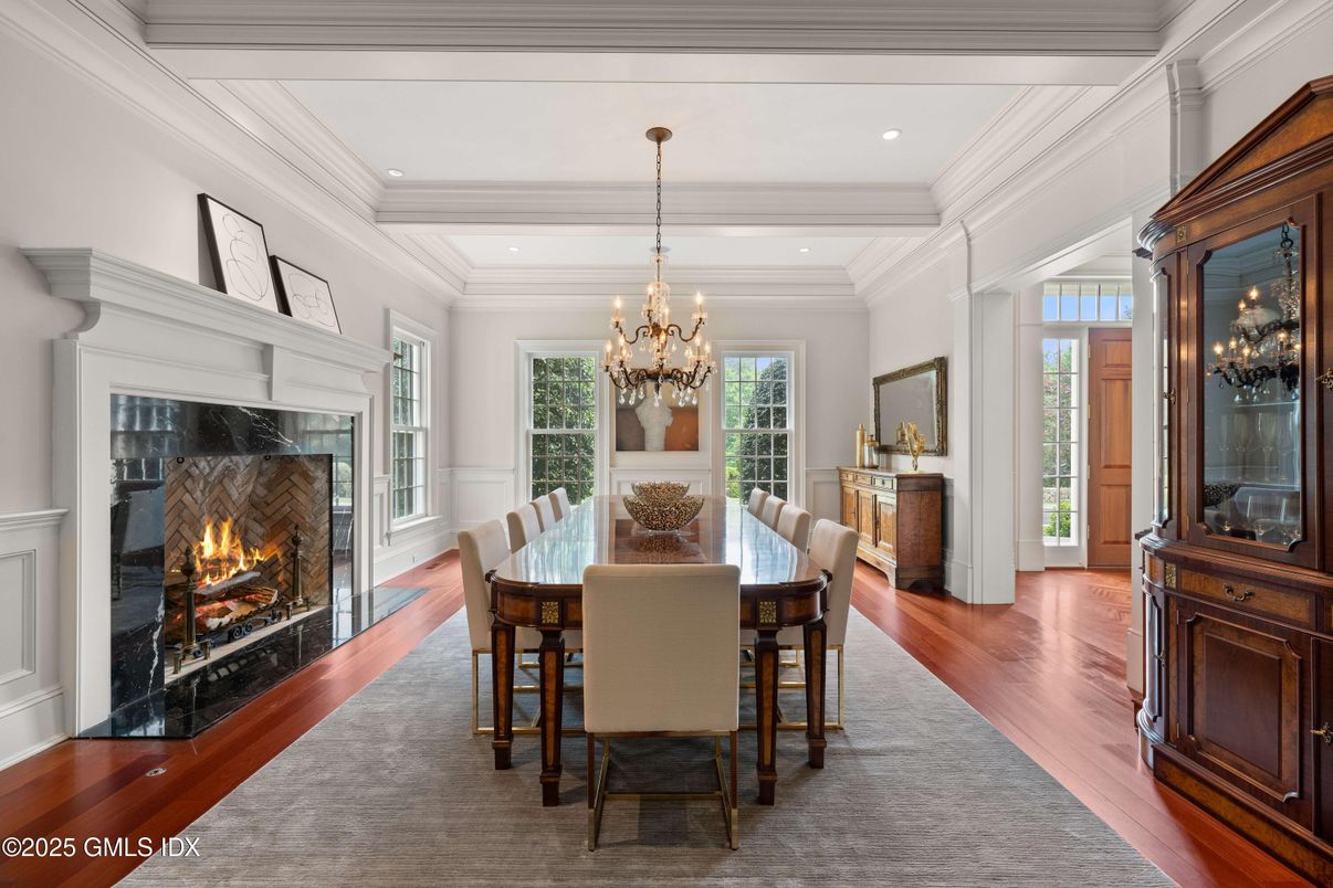 Chandelier, Dining room, Fireplace, Interior, Recessed Lighting, Wood Texture Flooring
