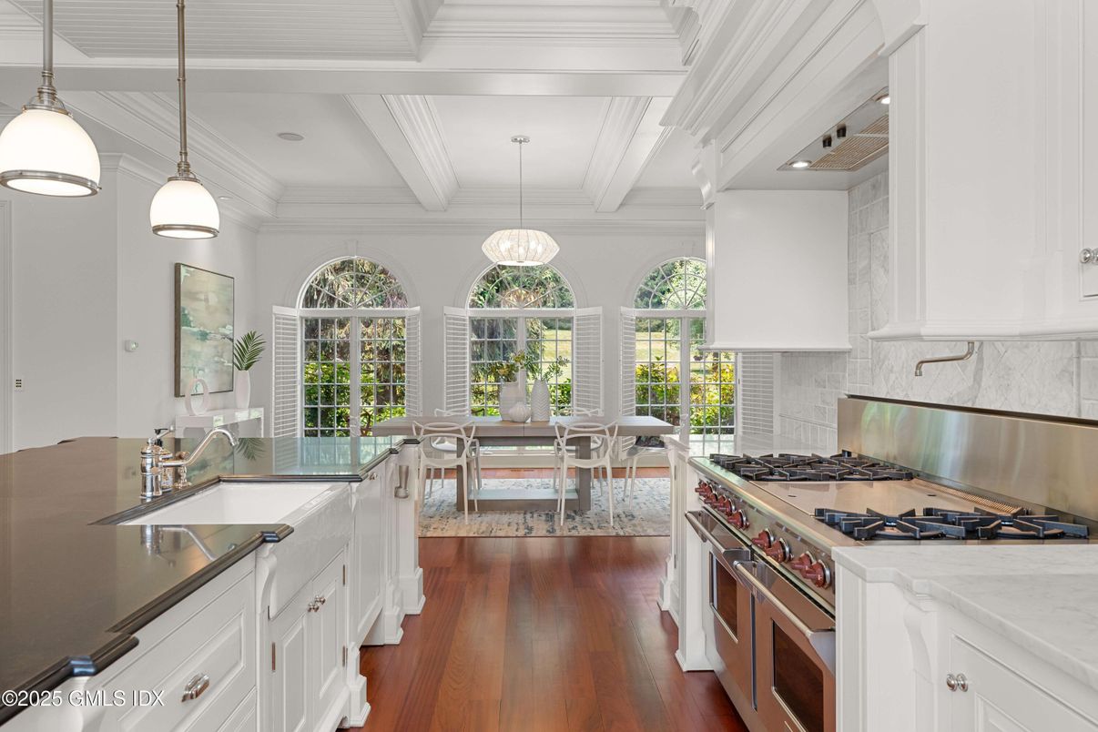 Dining room, Interior, Kitchen, Pendant Lights, Stainless Steel Appliances, Wood Texture Flooring