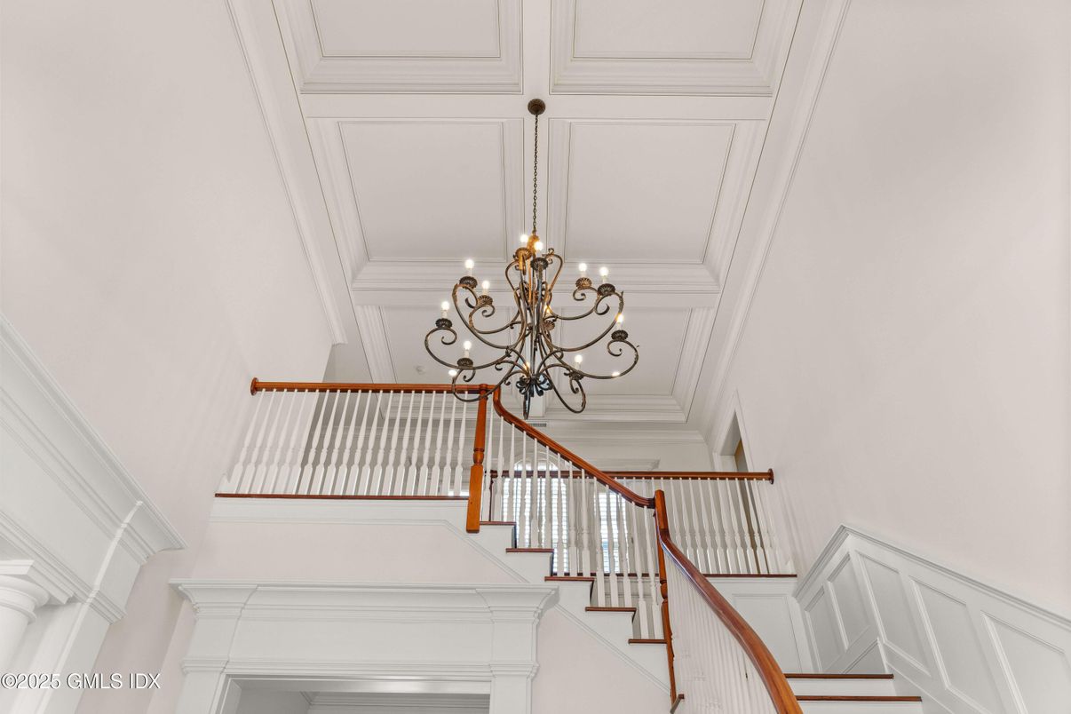 Chandelier, Interior