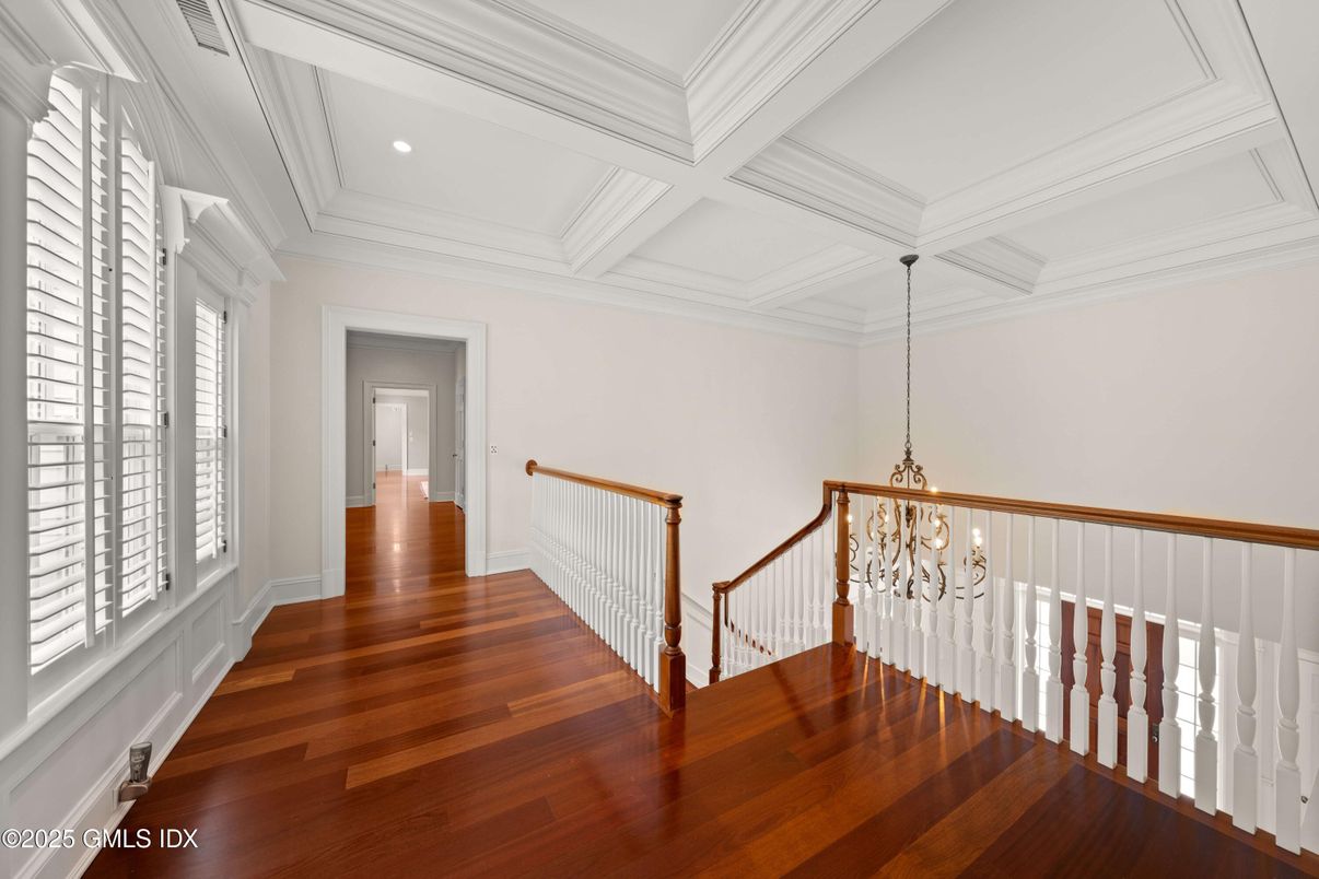 Interior, Pendant Lights, Recessed Lighting, Wood Texture Flooring