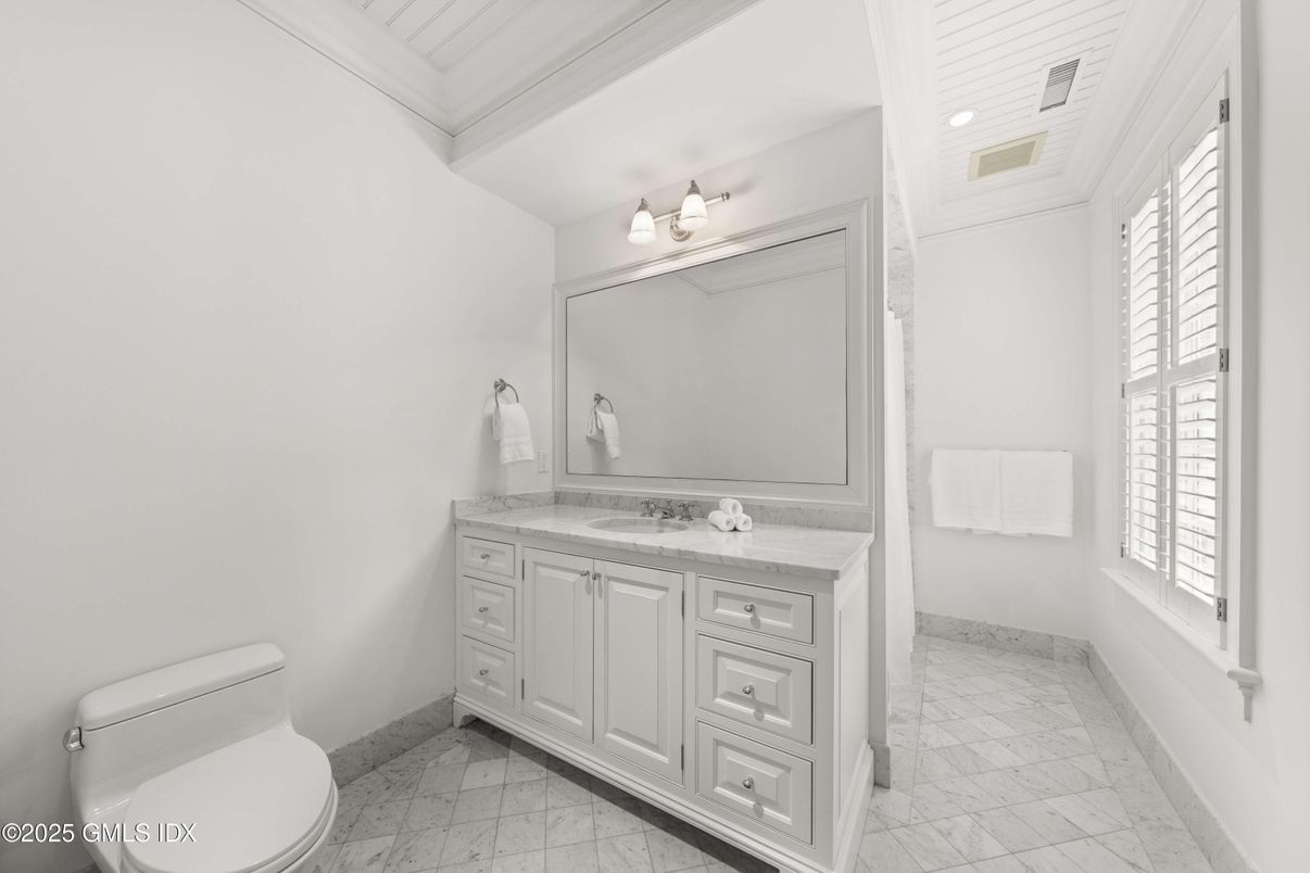 Bathroom, Interior, Marble, Recessed Lighting