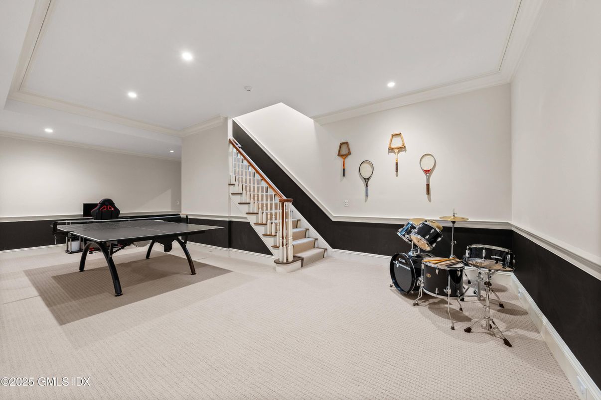Game Room, Interior, Recessed Lighting
