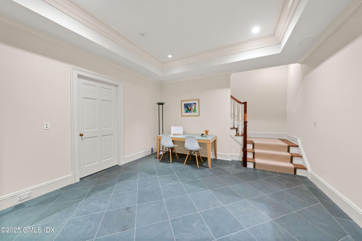 Dining room, Interior, Recessed Lighting