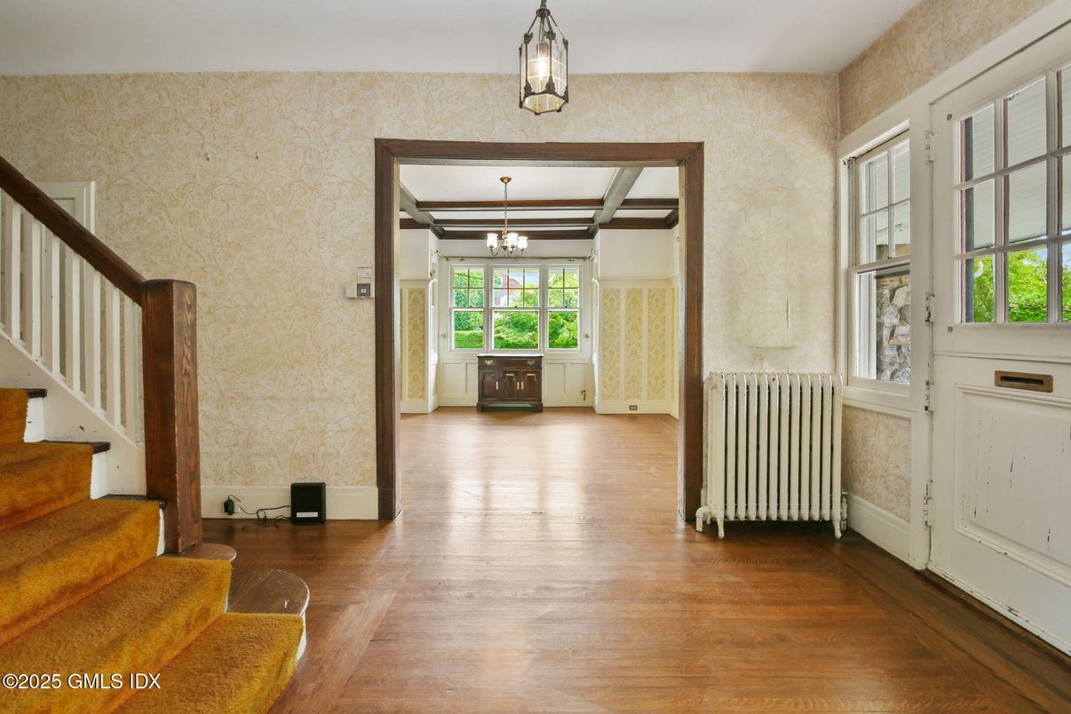 Interior, Pendant Lights, Wood Texture Flooring