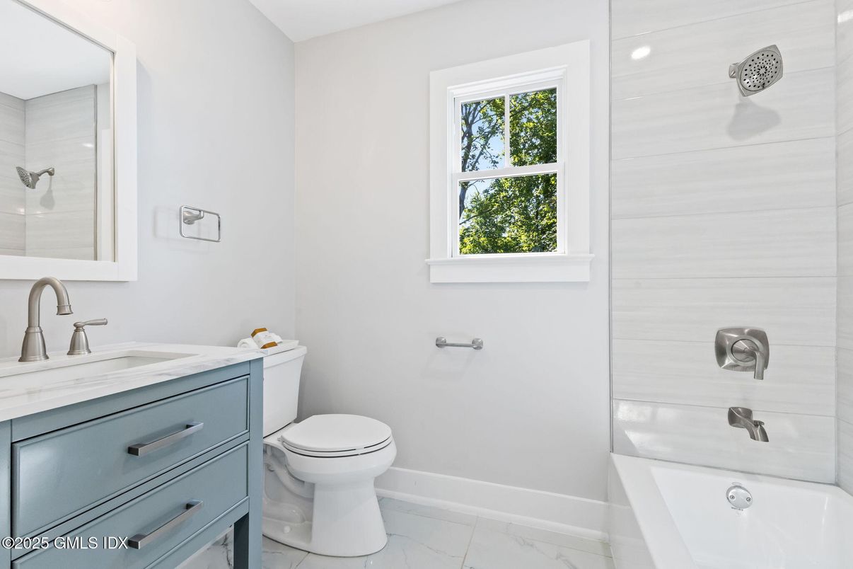 Bathroom, Interior, Marble, Recessed Lighting
