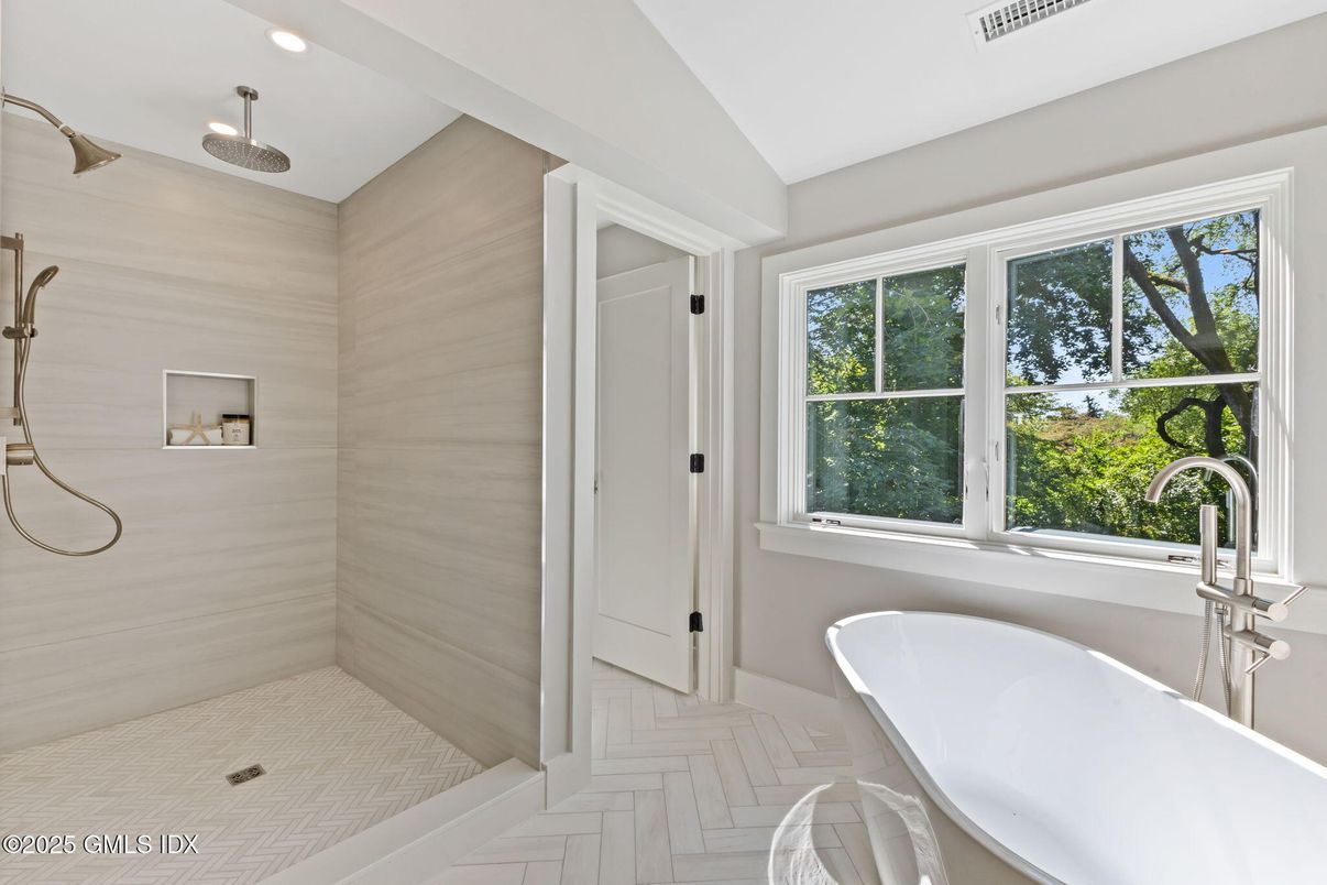 Bathroom, Free Standing Baths, Interior, Recessed Lighting