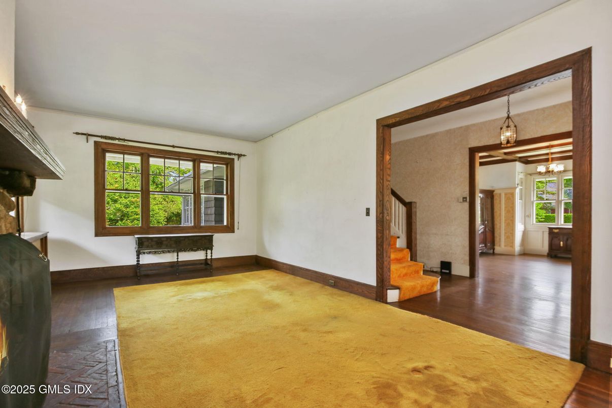 Interior, Pendant Lights, Wood Texture Flooring